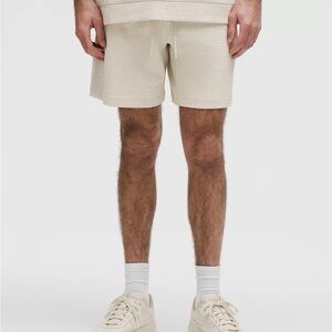 Lululemon Textured Double-Knit Cotton Short 7"